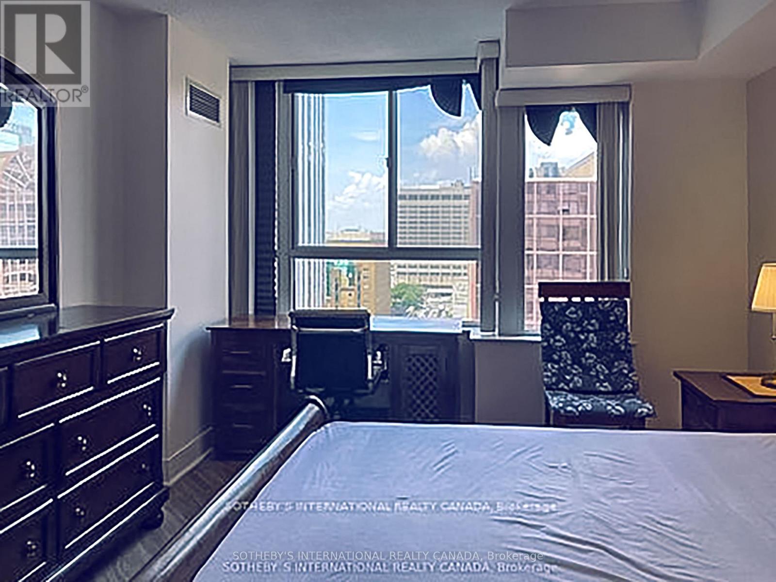 1715- 711 Bay Street, Toronto, ON photo 13