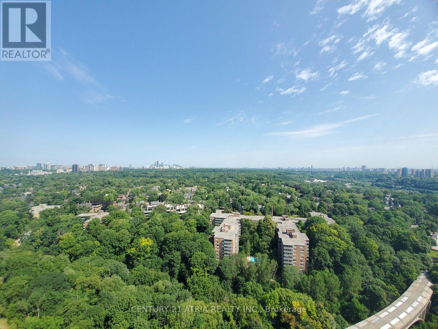 585 Bloor Street East — photo 17