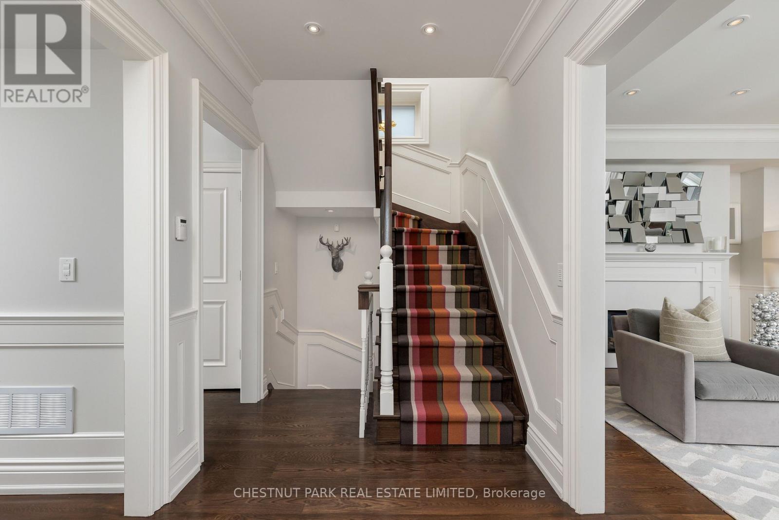 128 Manor Road East, Toronto, ON photo 22