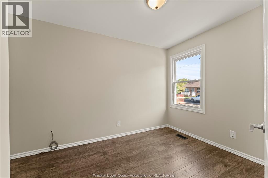 1351 Central — photo 8