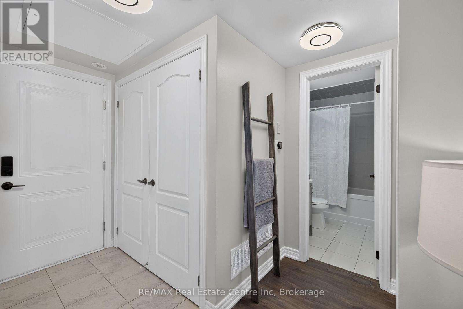 279 Law Drive — photo 12