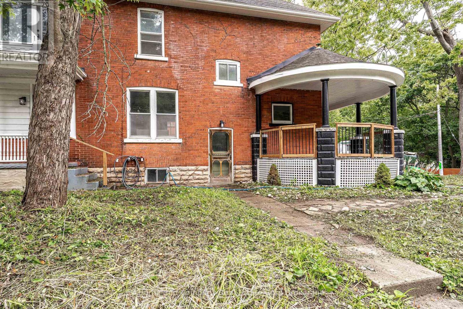 3 DALY AVENUE - 37