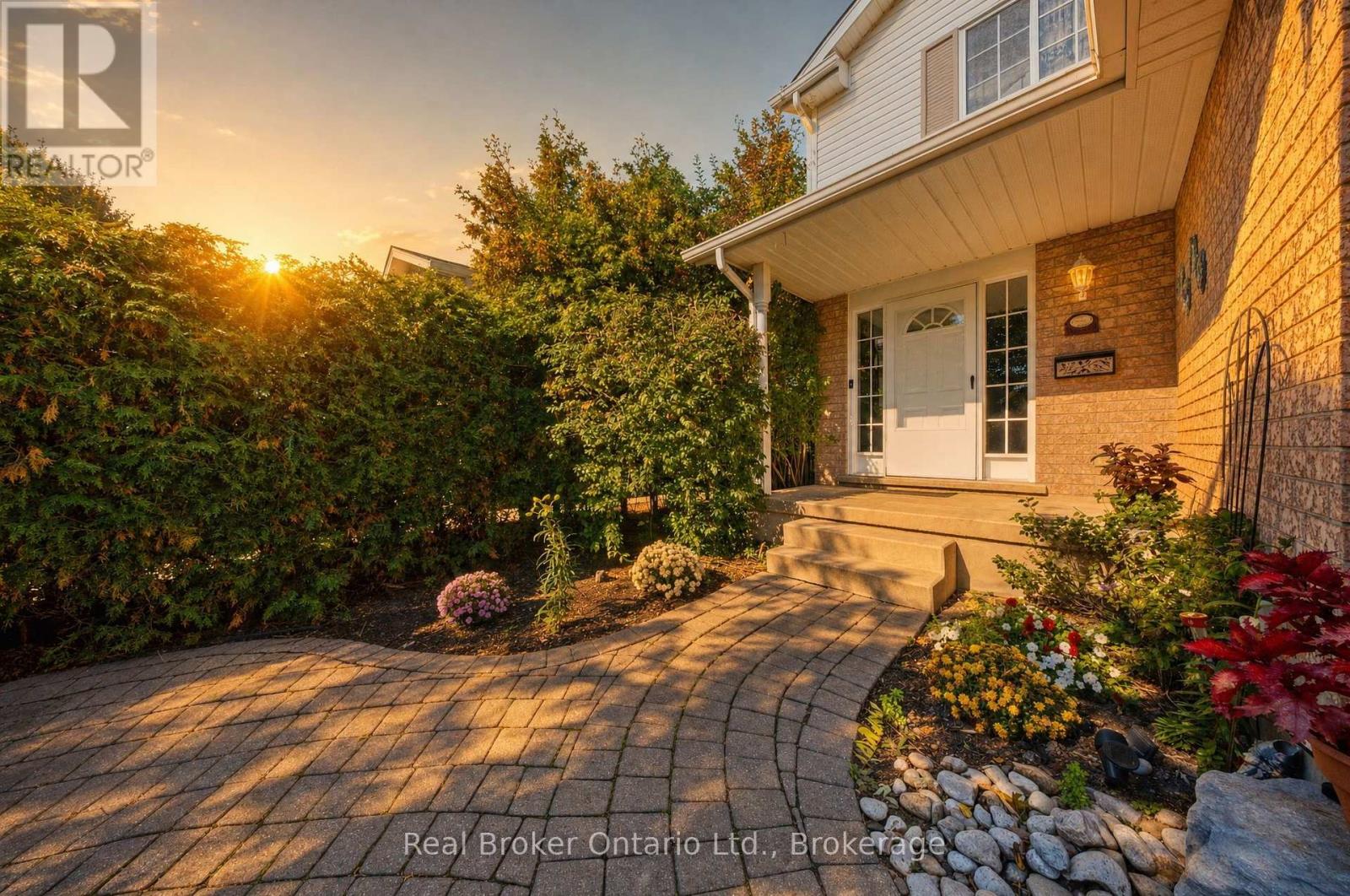 134 Bellamy Crescent — photo 2