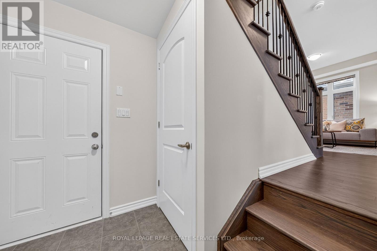 25 Garrett Styles Drive, Georgina, ON photo 23