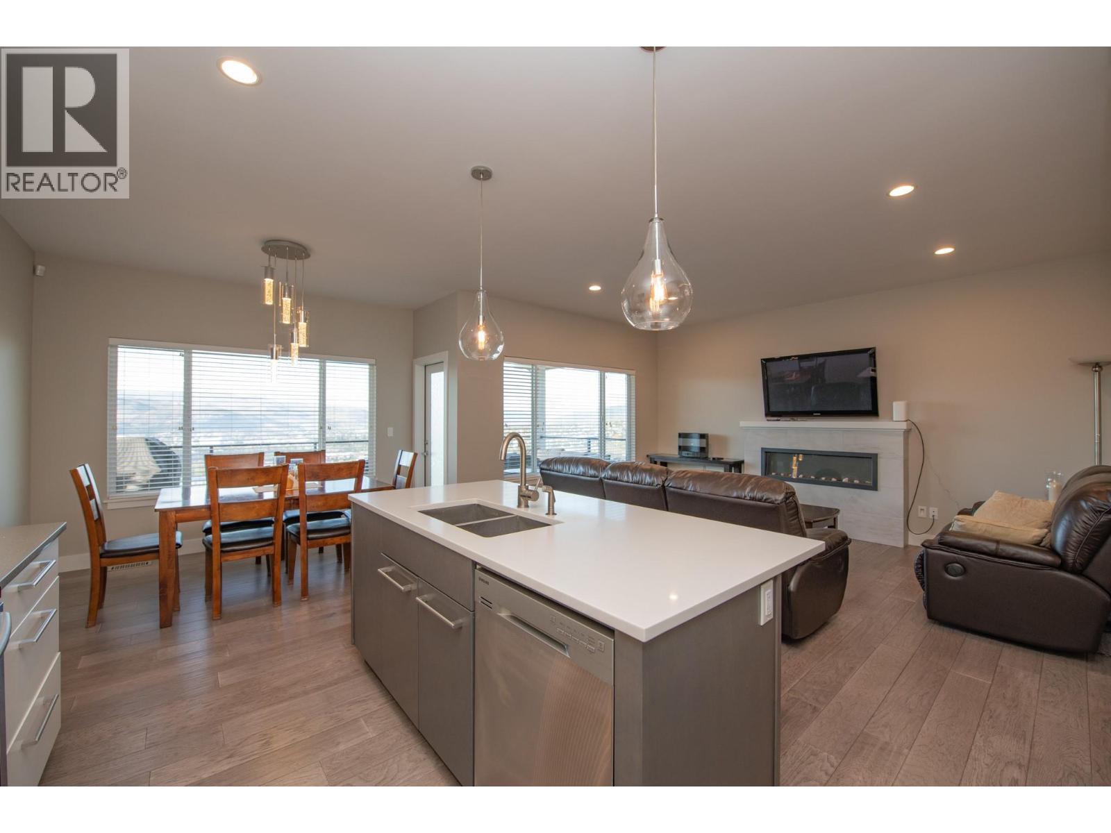 964 Mt Ida Drive, Vernon
