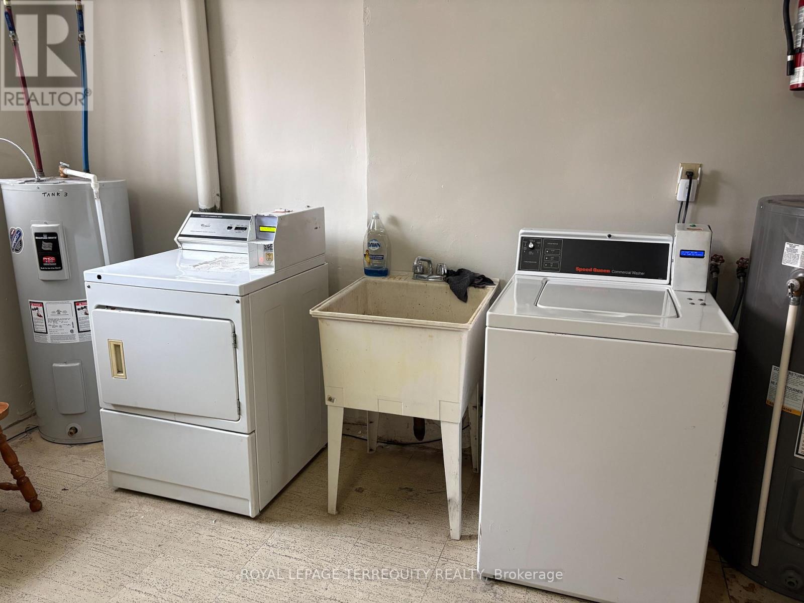 101- 200 Park Road North, Oshawa, ON photo 13