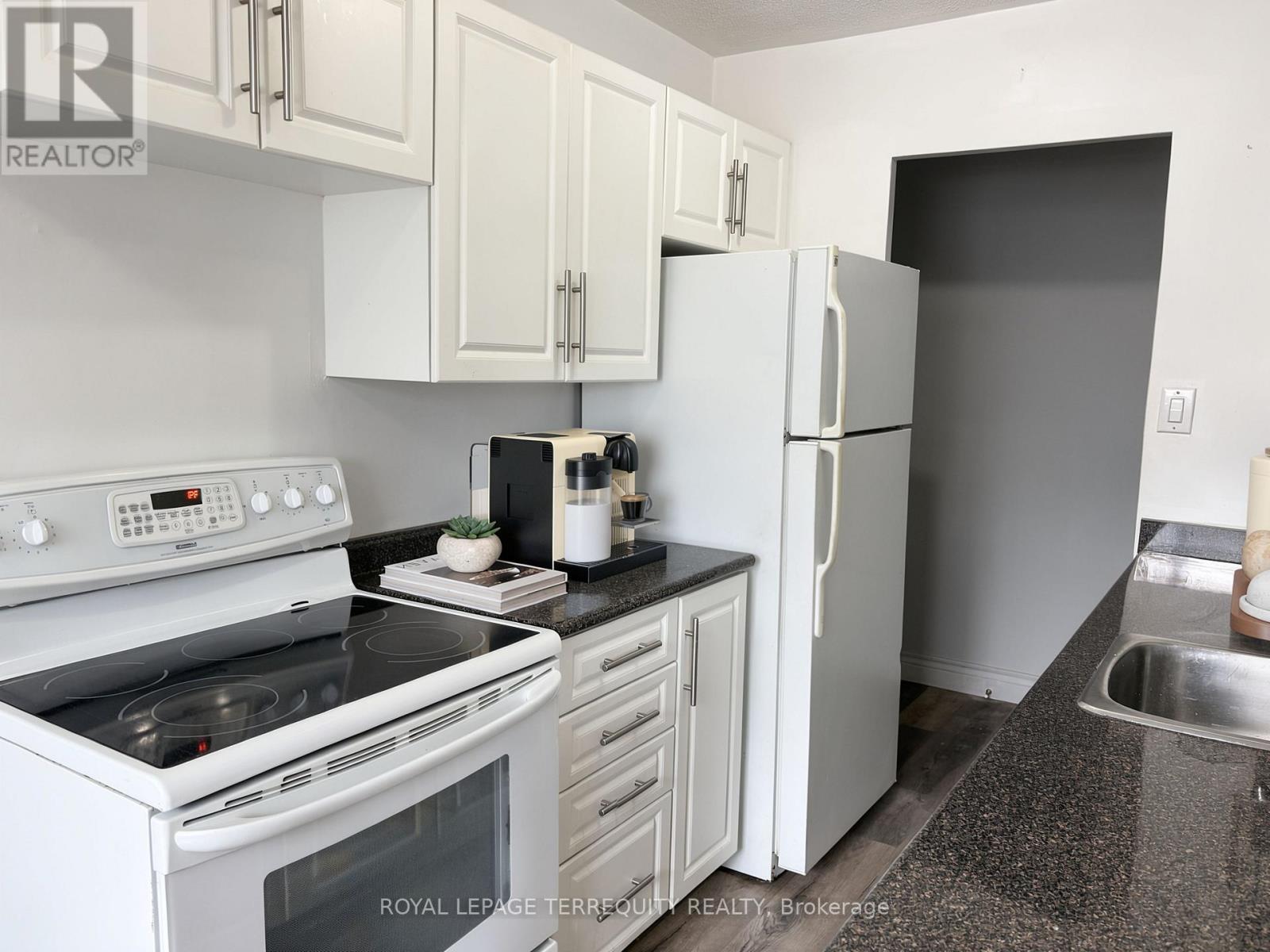 101- 200 Park Road North, Oshawa, ON photo 6