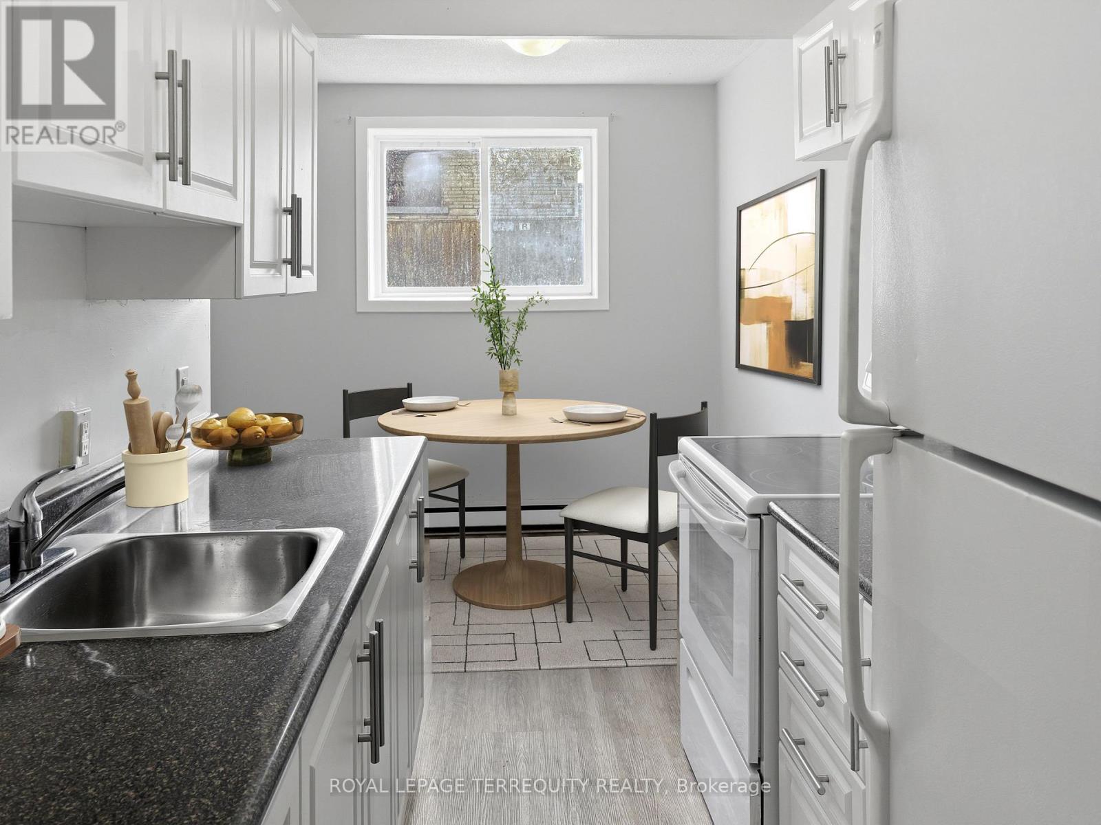 101- 200 Park Road North, Oshawa, ON photo 7