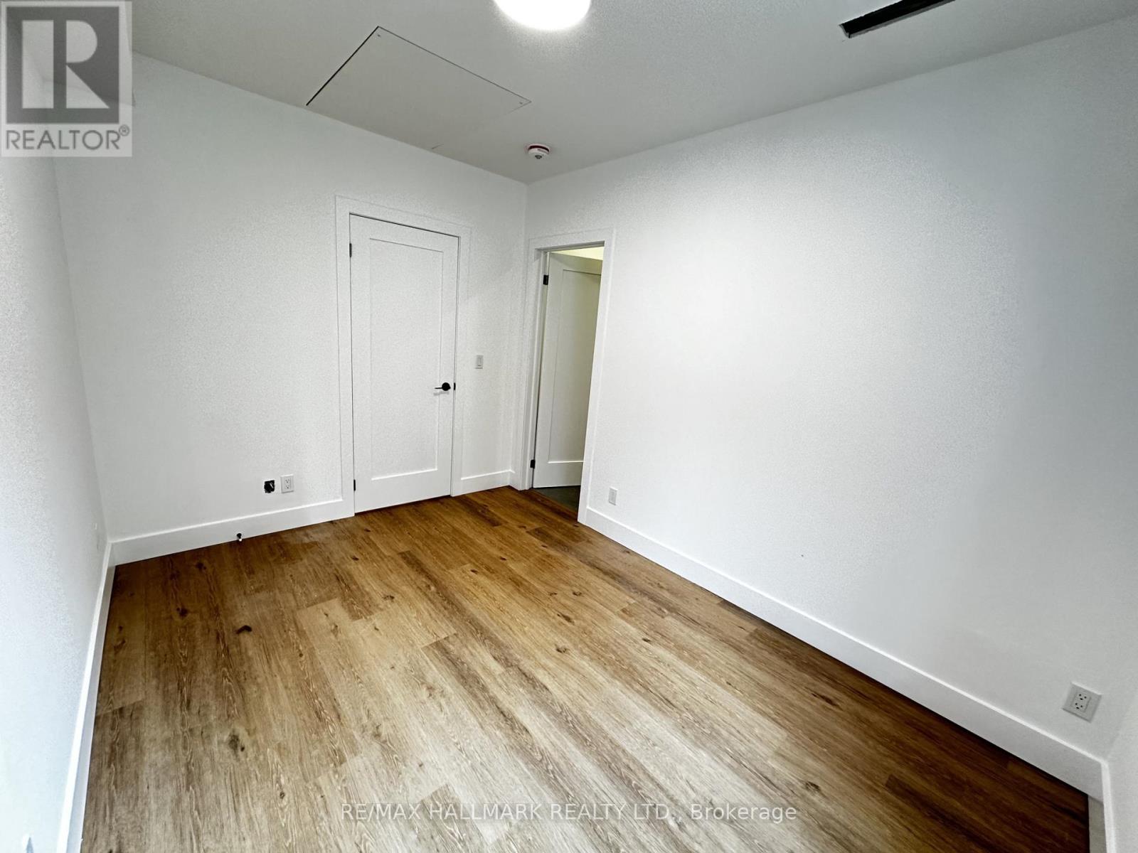 31 Woodfield Road — photo 11