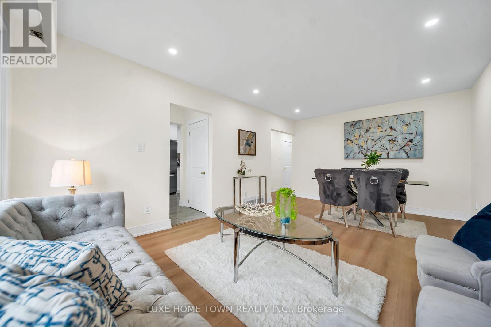 61 Keewatin Street South, Oshawa, ON photo 11