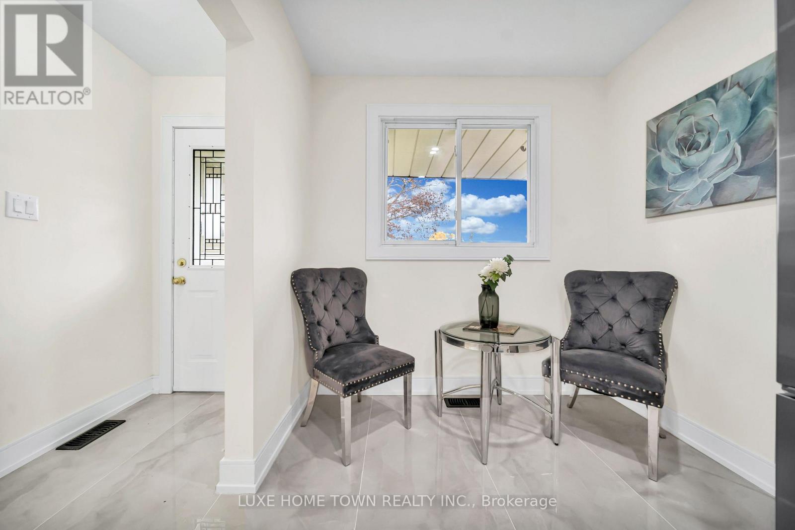 61 KEEWATIN STREET S - 15