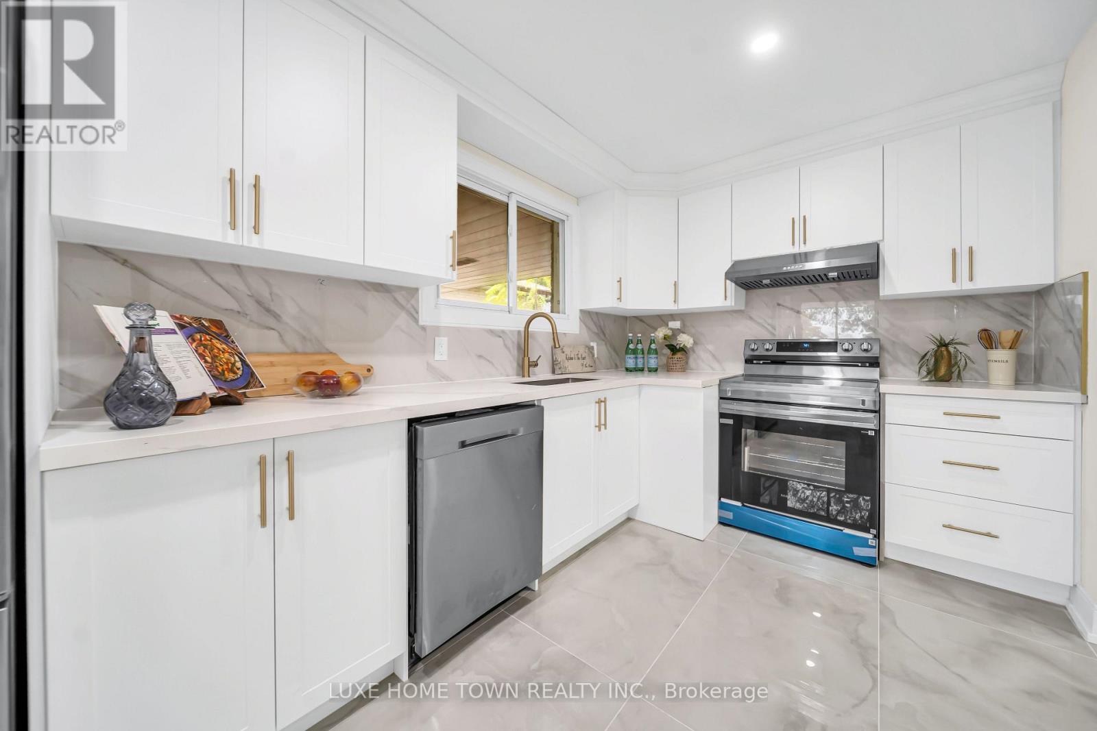 61 Keewatin Street South, Oshawa, ON photo 16