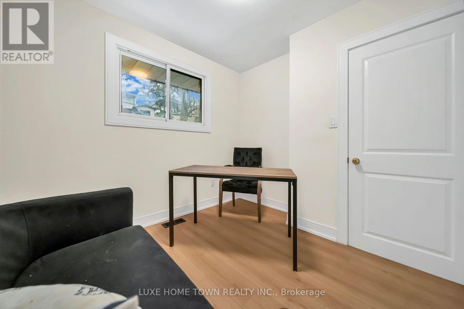 61 KEEWATIN STREET S - 25