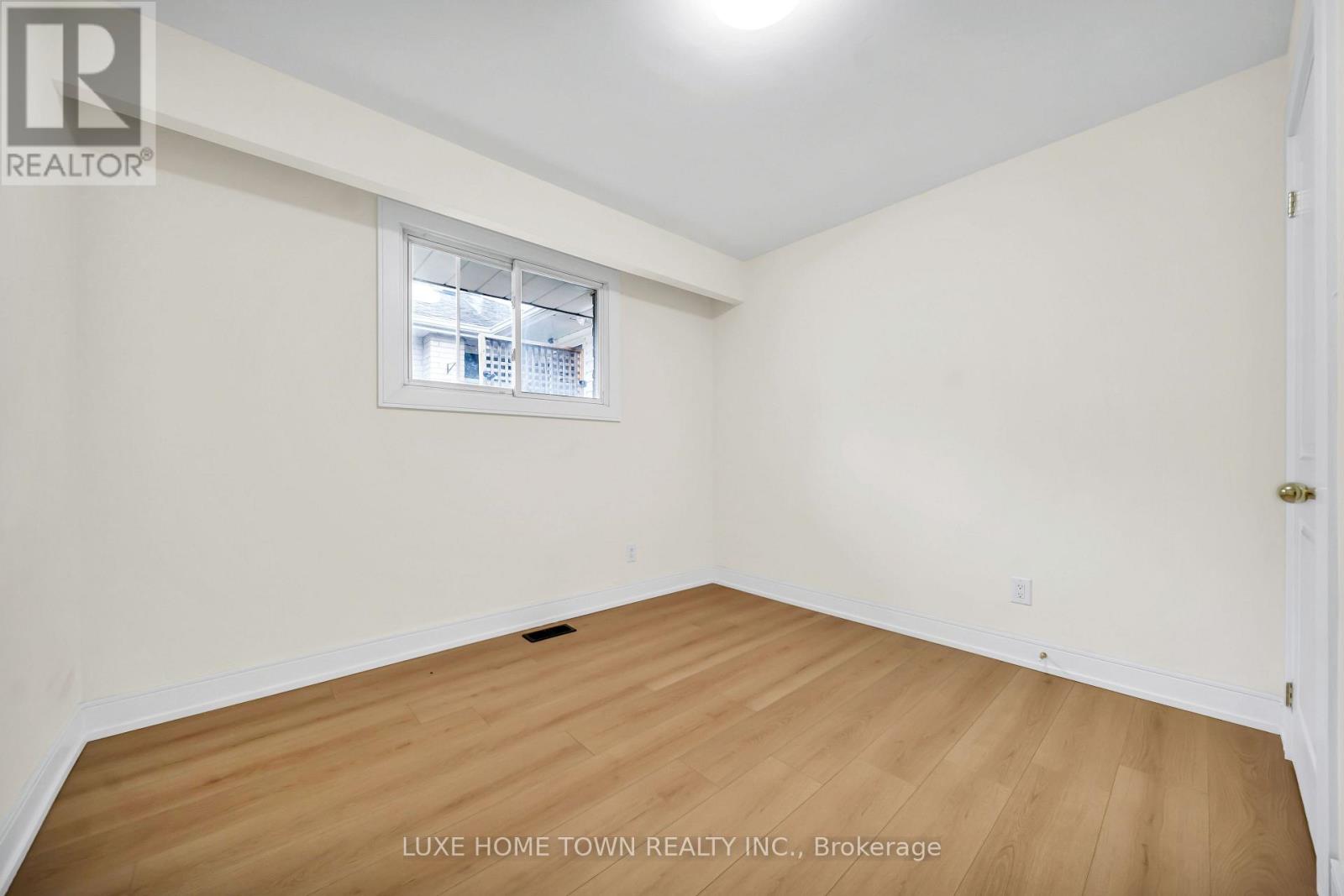 61 Keewatin Street South, Oshawa, ON photo 29