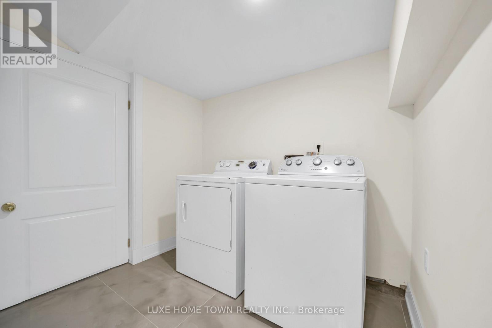 61 Keewatin Street South, Oshawa, ON photo 39