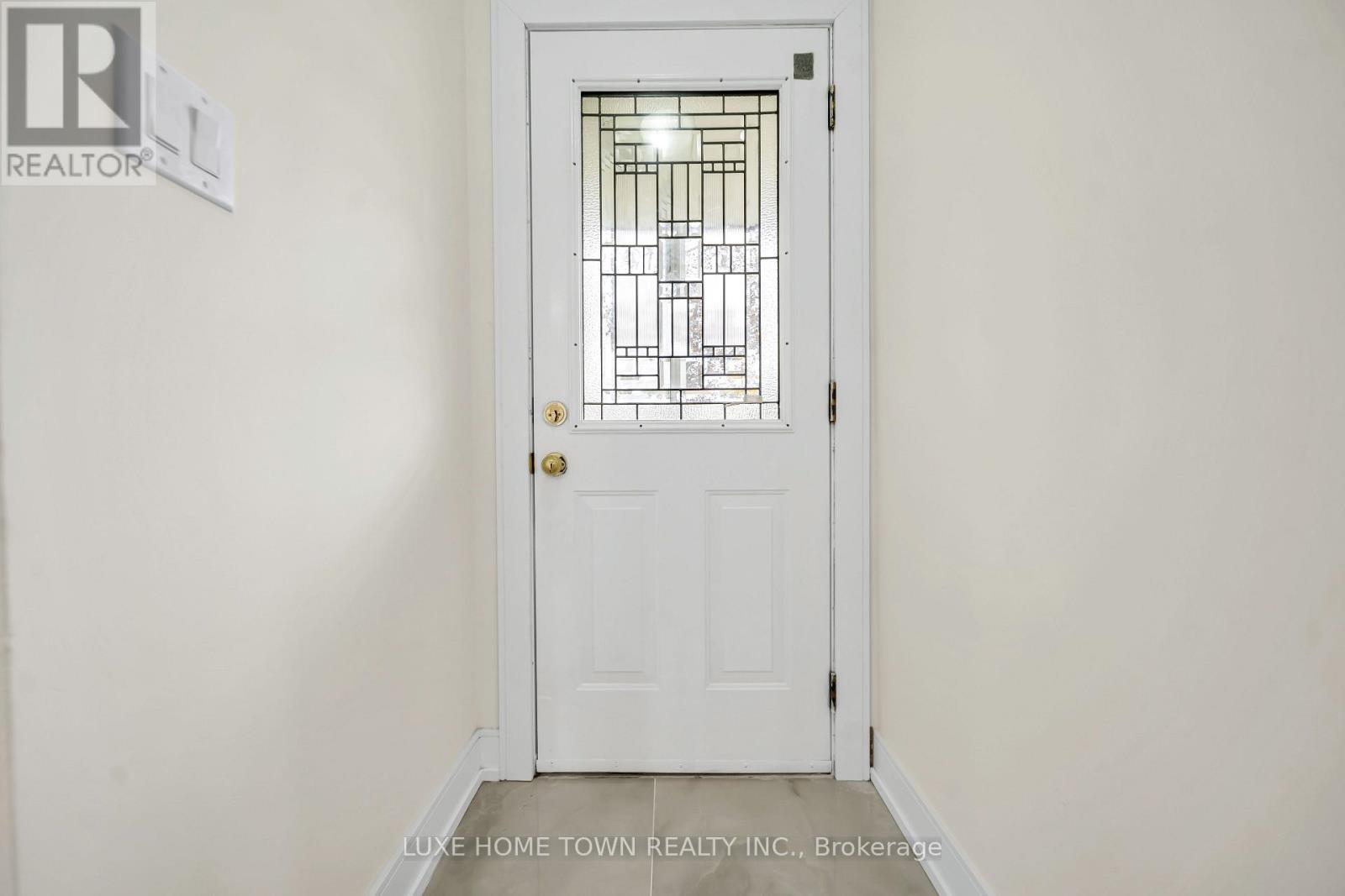 61 KEEWATIN STREET S - 6