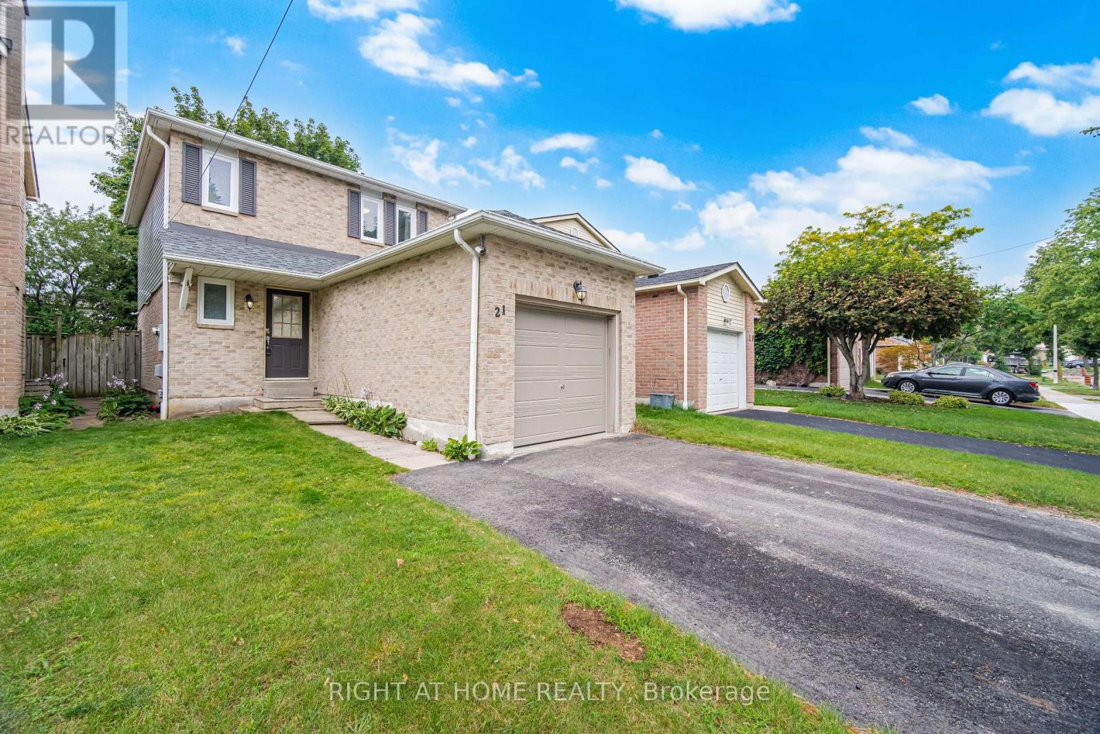 21 Dobson Drive, Ajax, ON photo 3