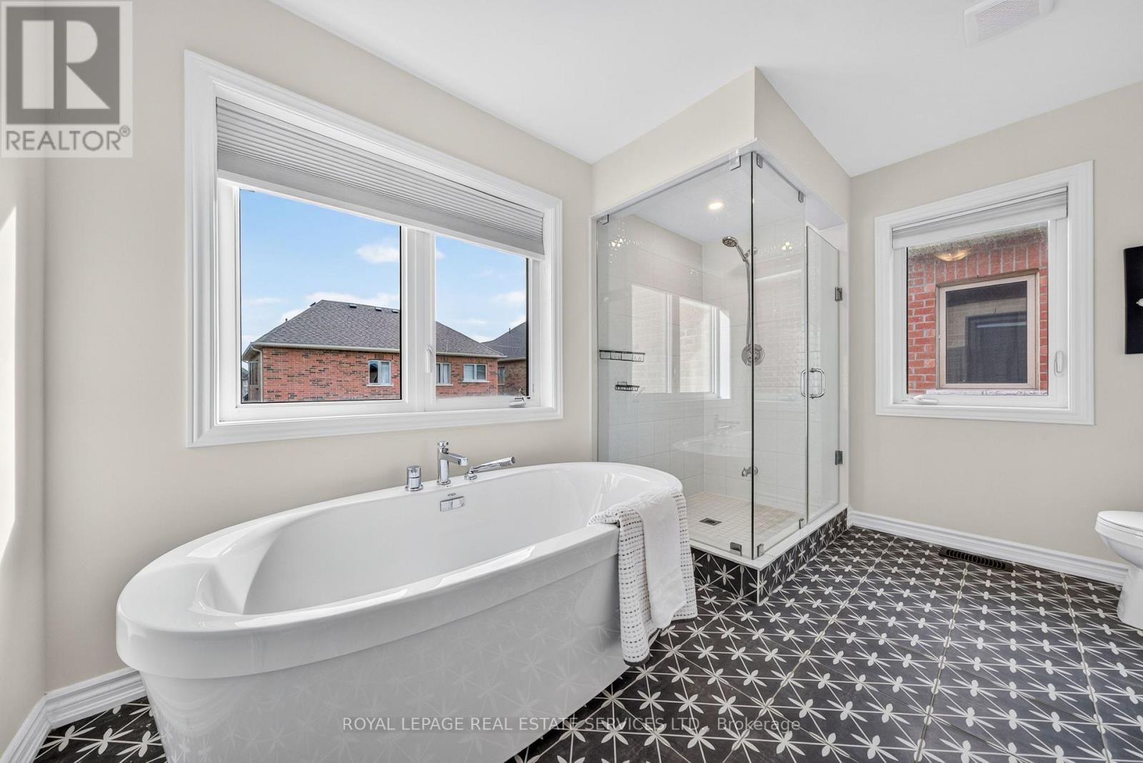 25 Garrett Styles Drive, Georgina, ON photo 28