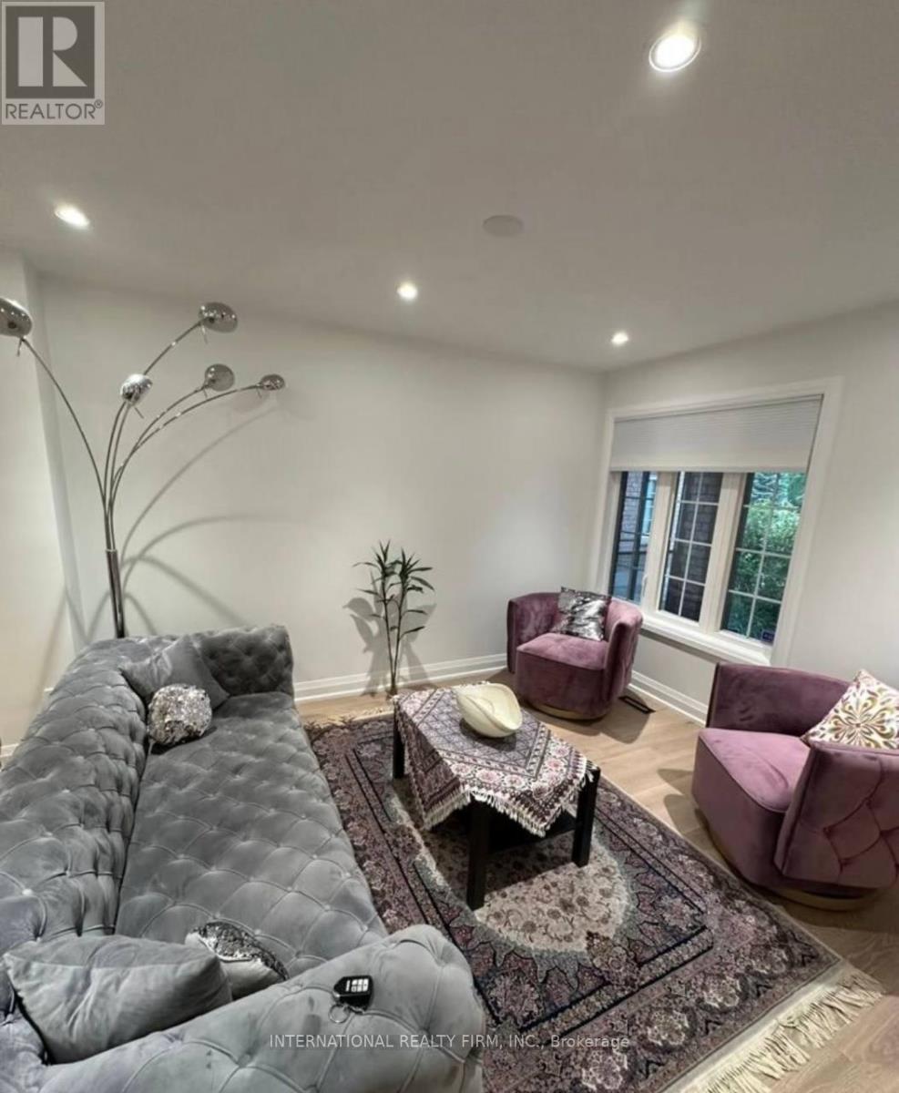 6 Woodhaven Crescent — photo 8