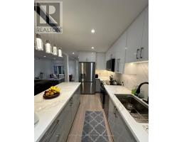 6 Woodhaven Crescent, Richmond Hill, ON L4E3T1 Photo 6