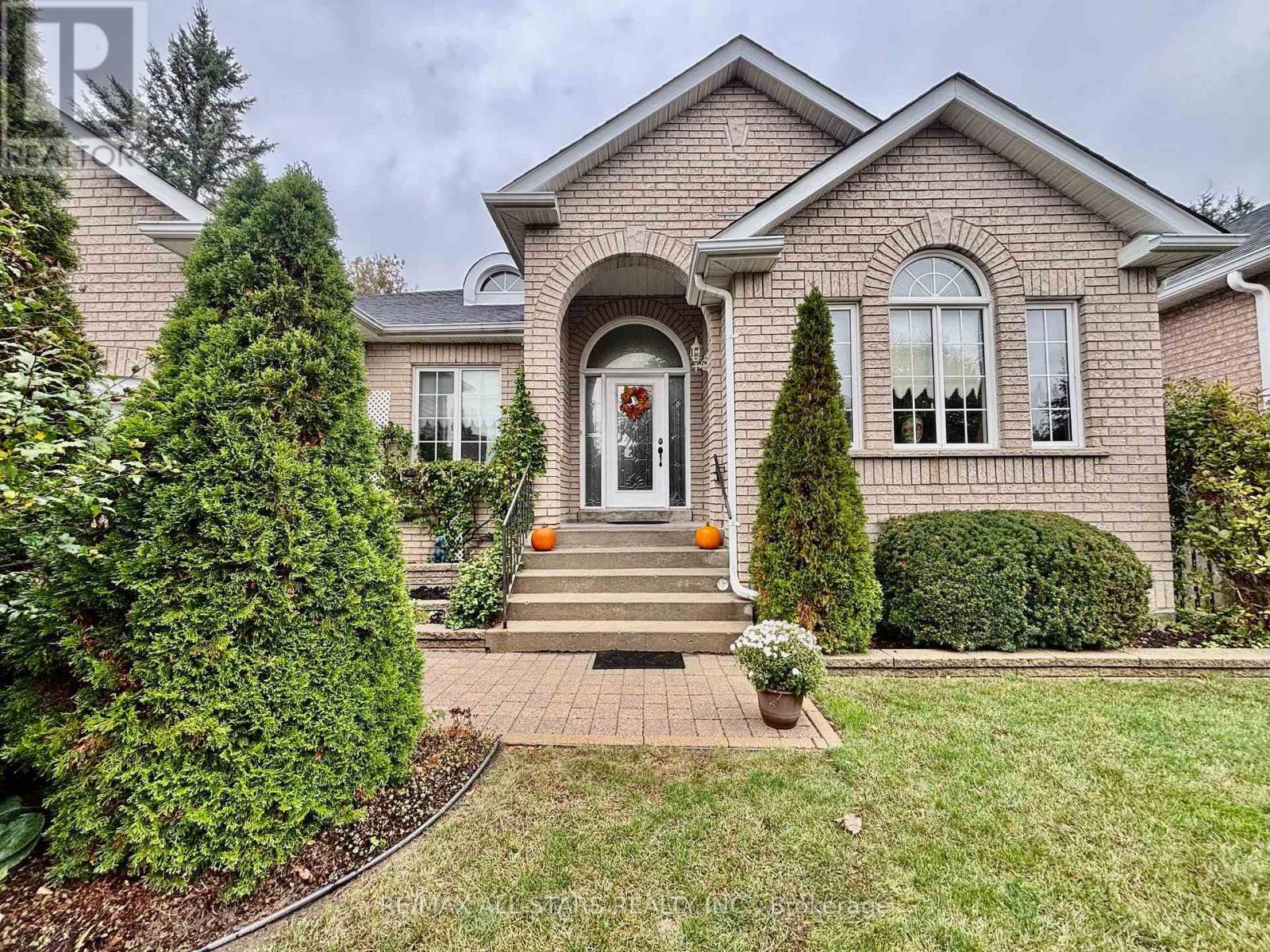 87 LORI AVENUE - 3