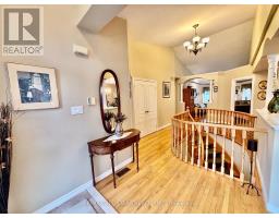 Foyer - 87 Lori Avenue, Whitchurch Stouffville, ON L4A1K1 Photo 6