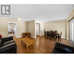 Kitchen - 204 Beattie Avenue, New Tecumseth, ON L9R1B9 Photo 7