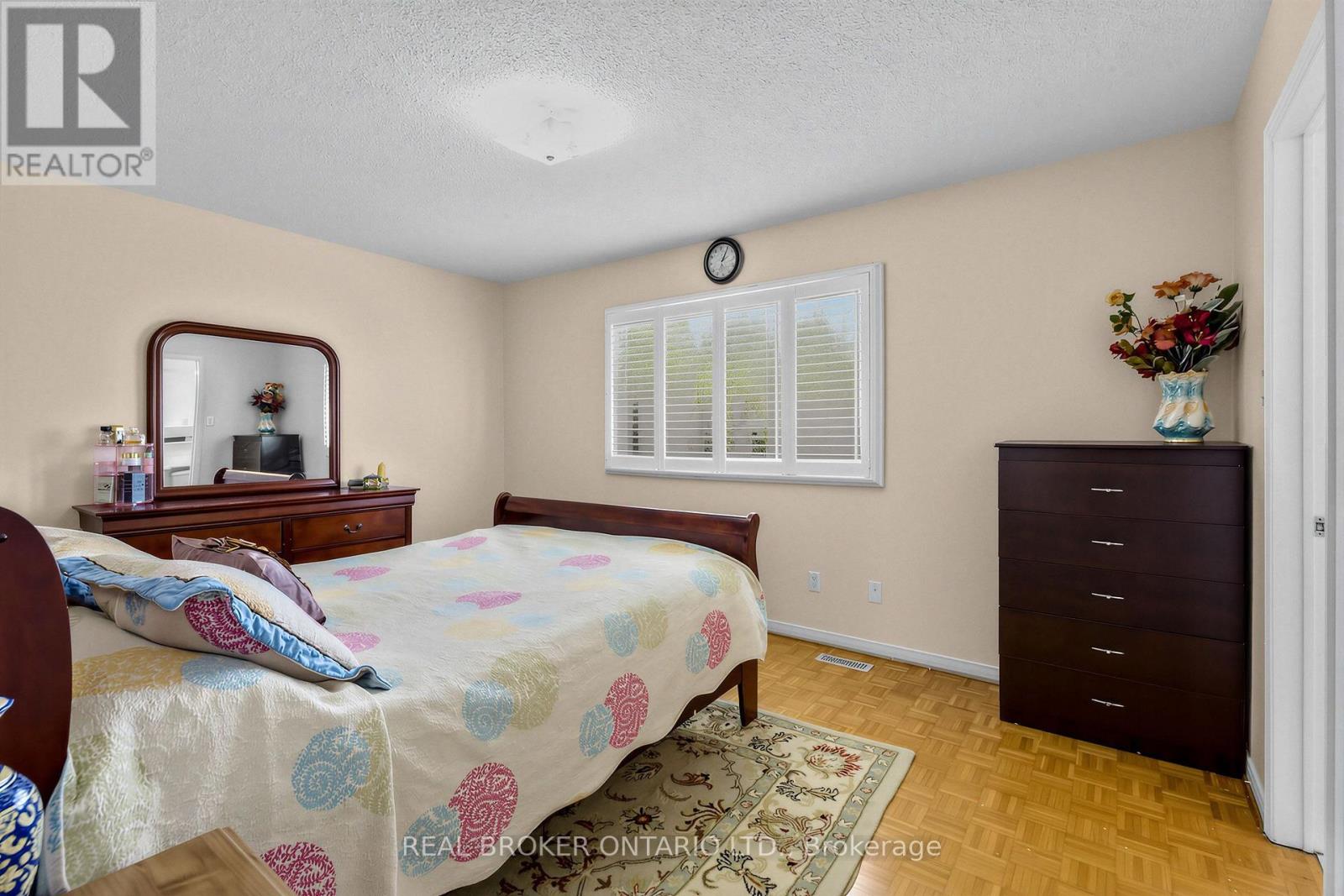 26 White Boulevard, Vaughan, ON photo 18