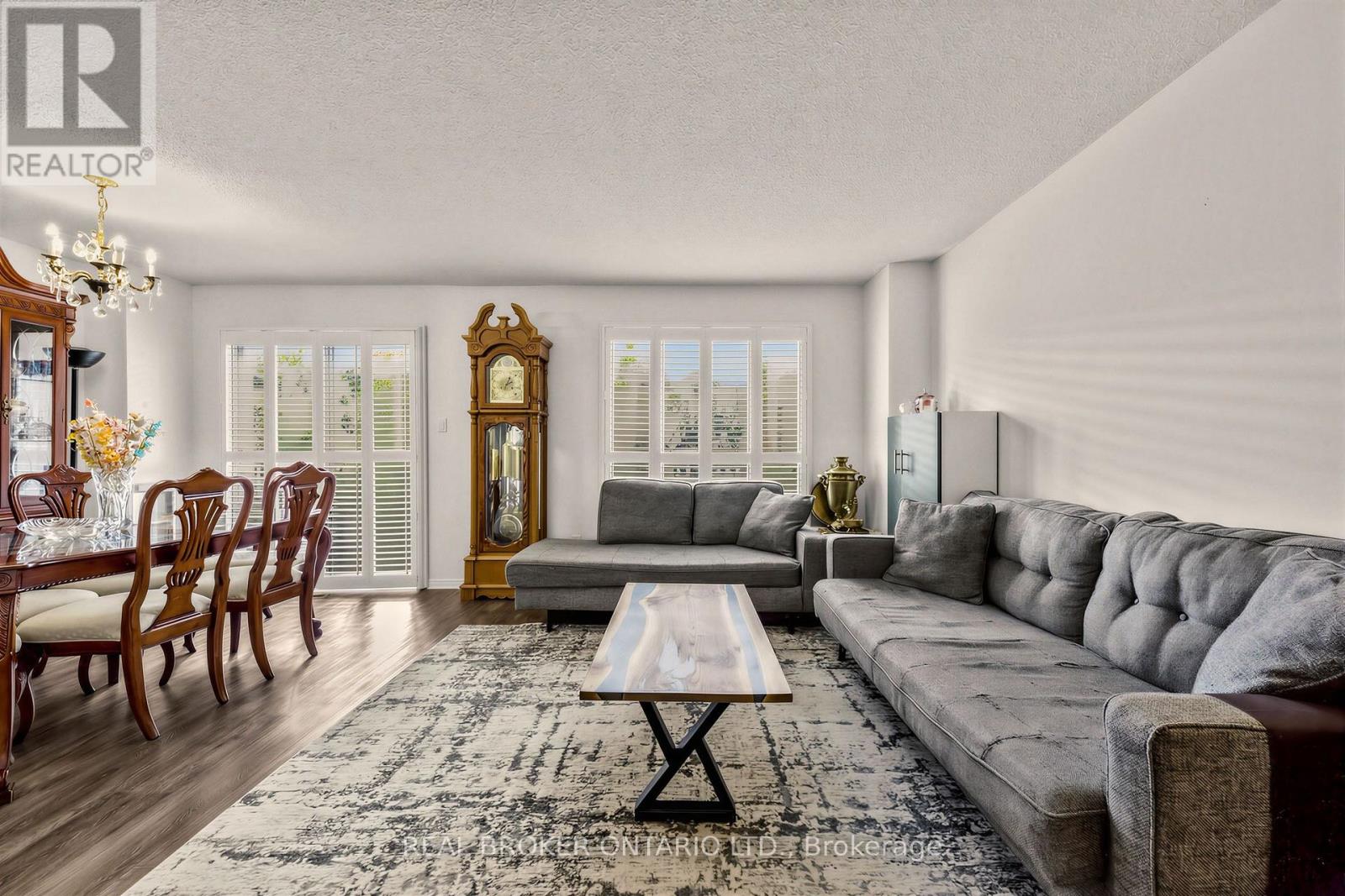 26 White Boulevard, Vaughan, ON photo 7