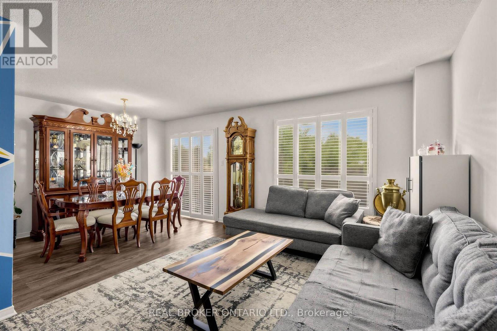 26 White Boulevard, Vaughan, ON photo 8