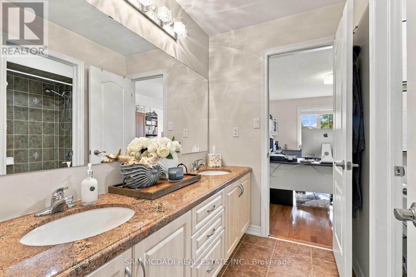 35 Tiana Court, Vaughan, ON photo 32