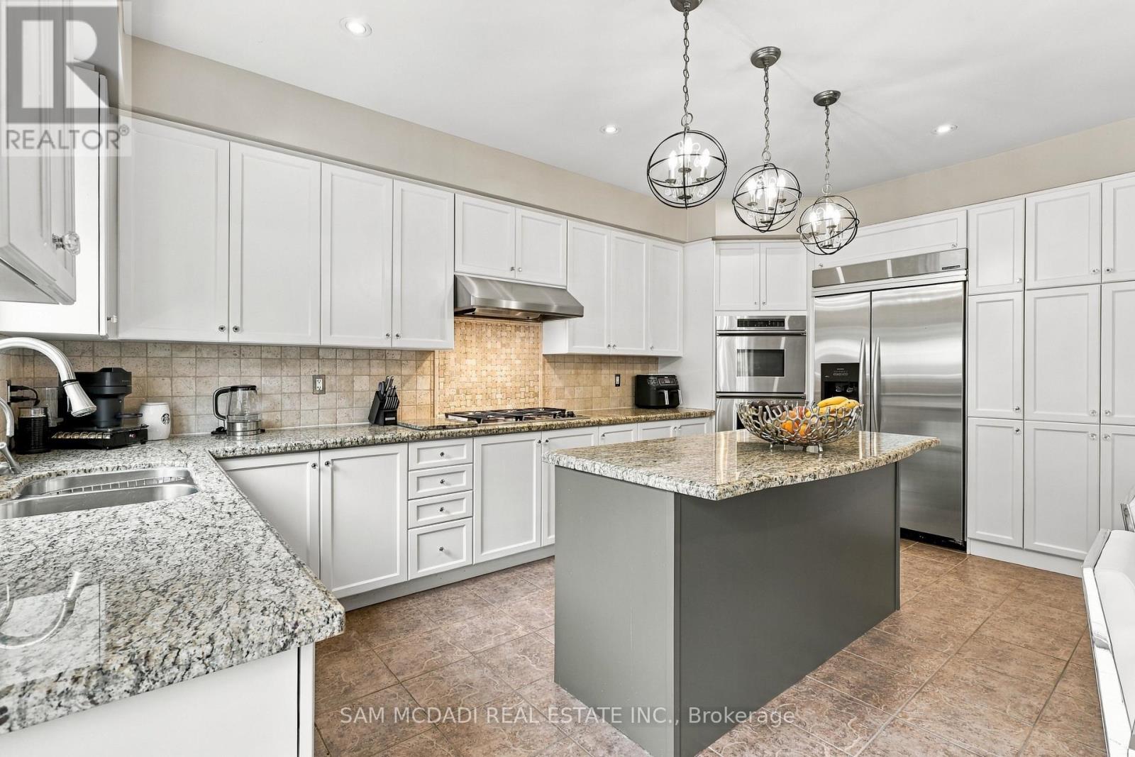 35 Tiana Court, Vaughan, ON photo 7