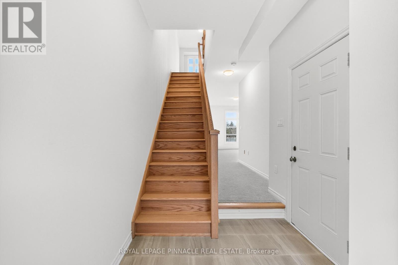 69 Inverary Crescent, Vaughan, ON photo 5