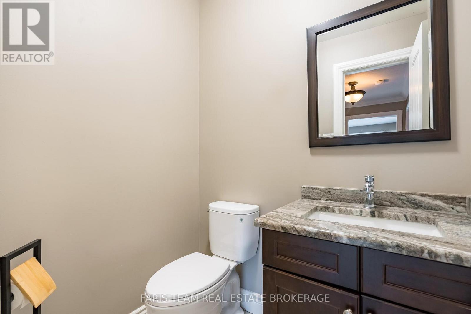 61 Oakridge Drive, Barrie, ON photo 11