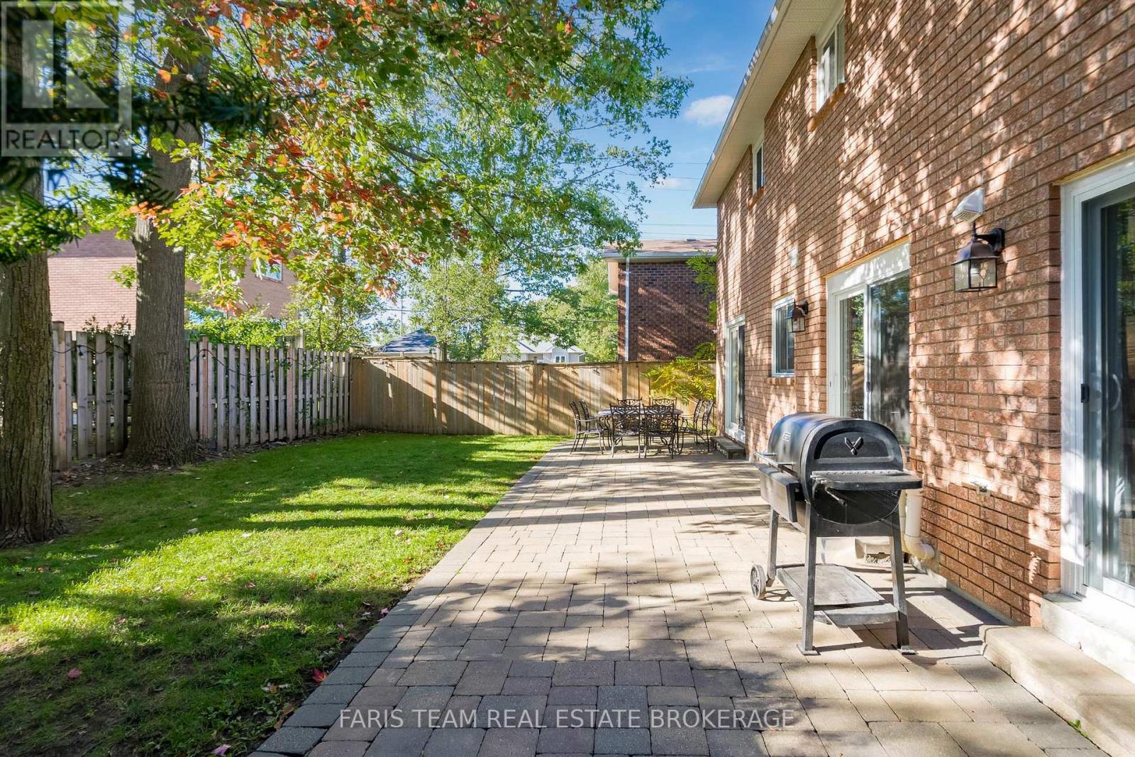 61 OAKRIDGE DRIVE - 25