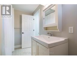 61 Oakridge Drive, Barrie, ON L4N5N6 Photo 24
