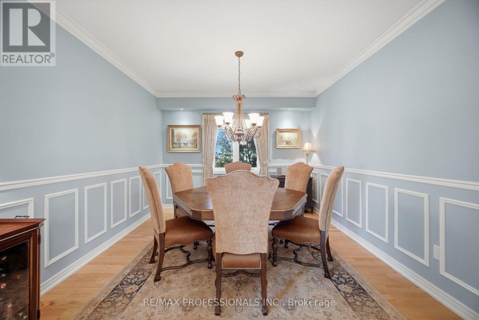 13 Dokkum Crescent, Brampton, ON photo 12