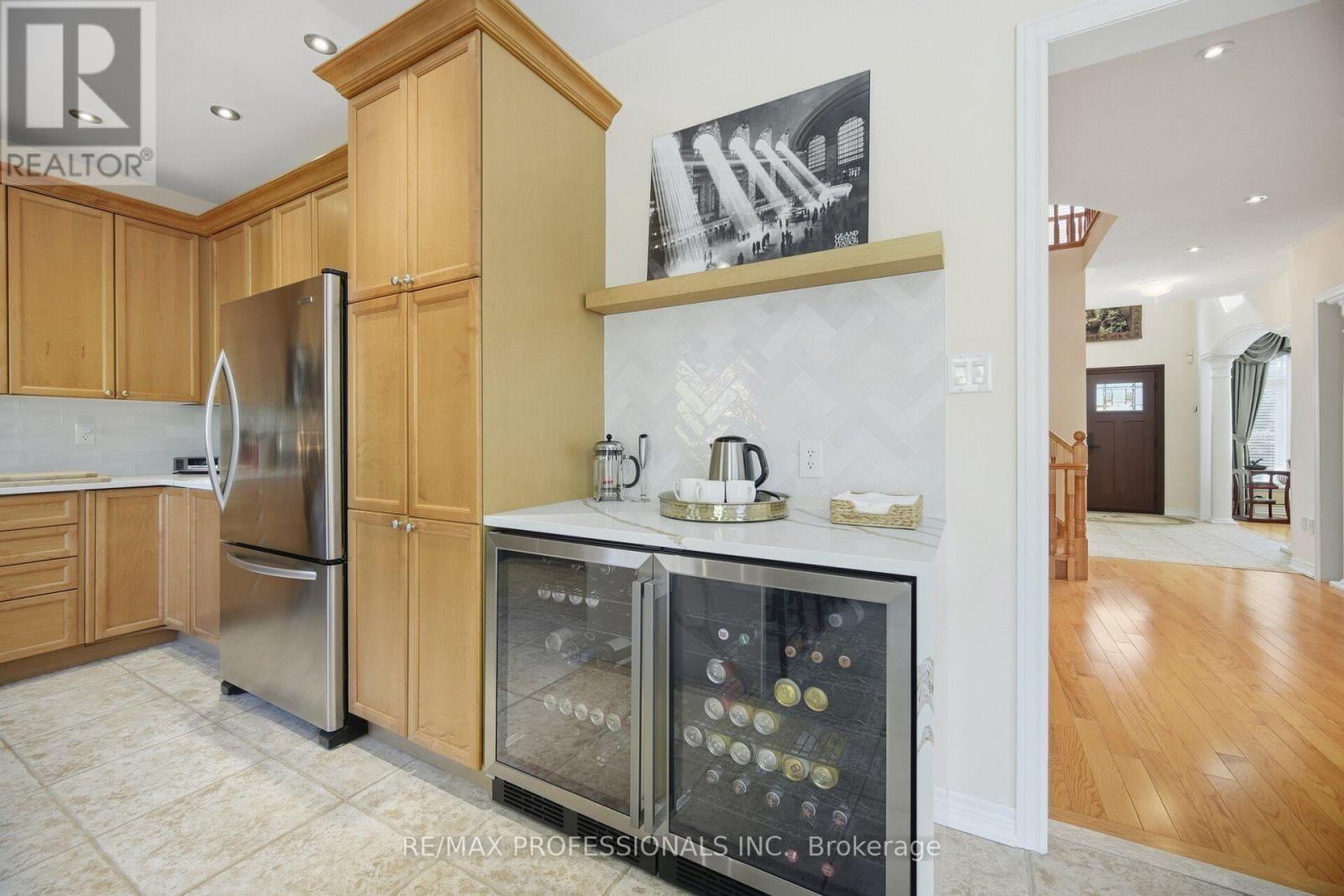 13 Dokkum Crescent, Brampton, ON photo 20