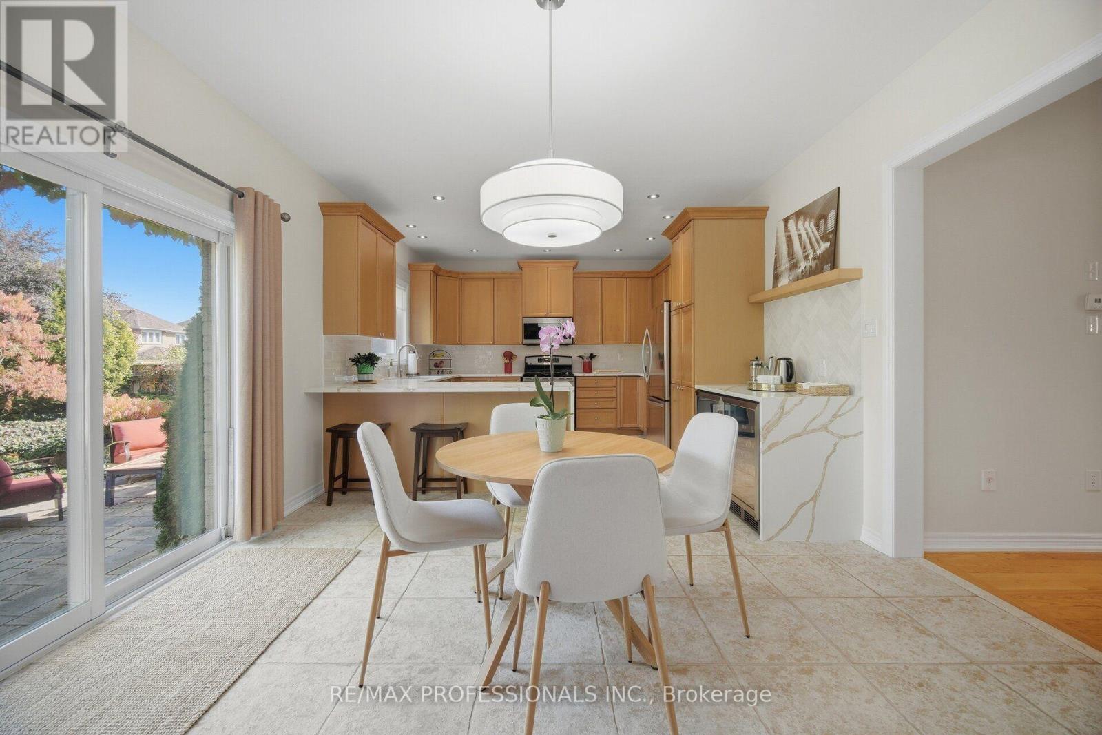 13 Dokkum Crescent, Brampton, ON photo 21