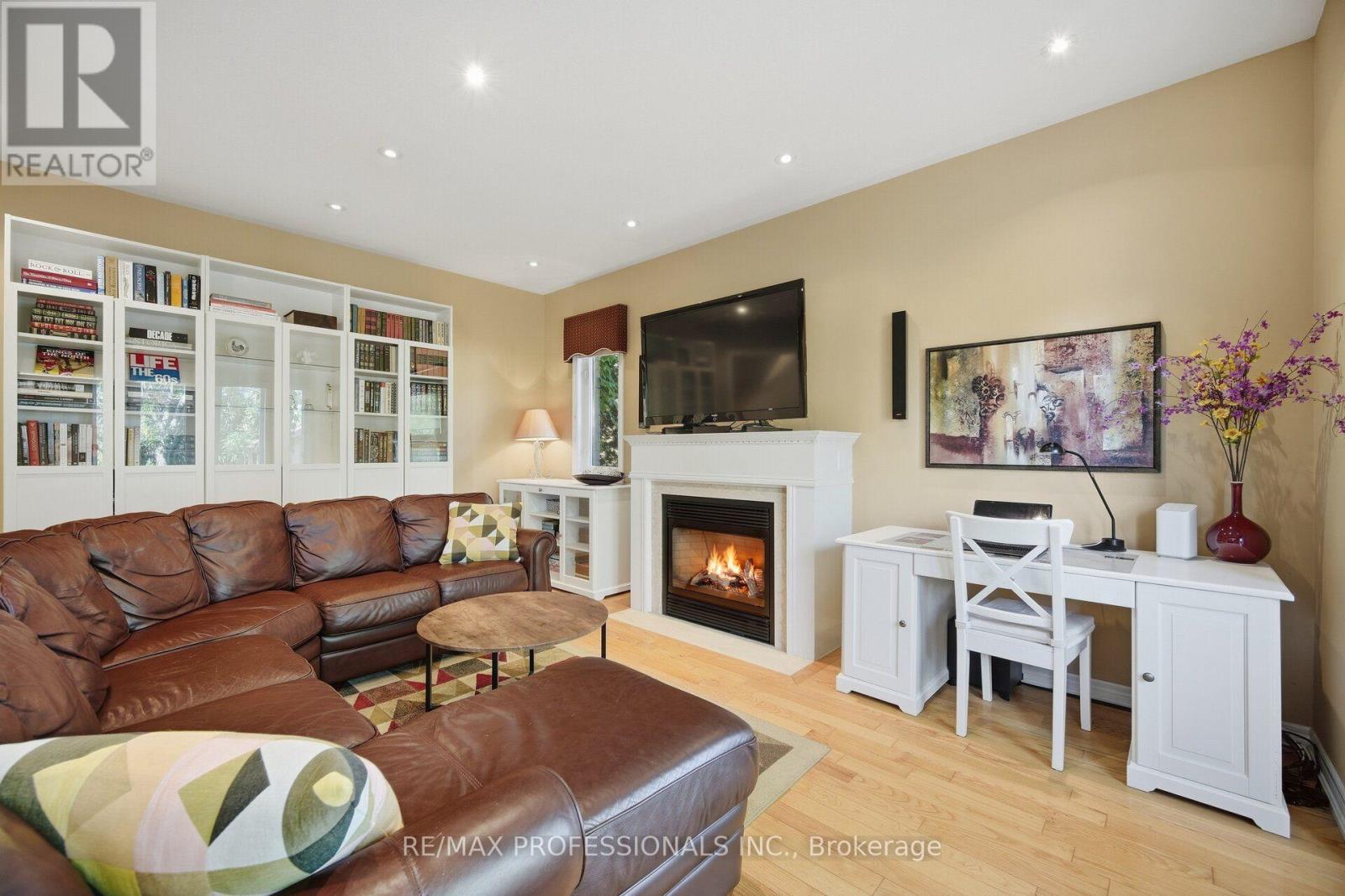 13 Dokkum Crescent, Brampton, ON photo 24
