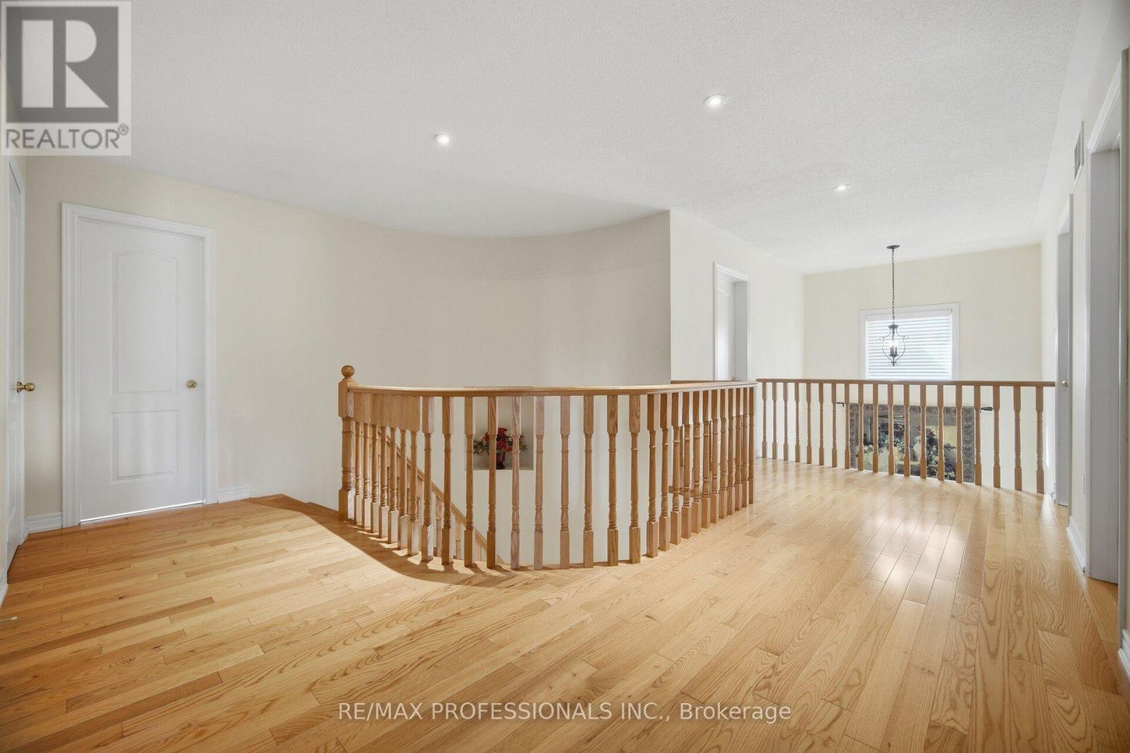 13 Dokkum Crescent, Brampton, ON photo 30