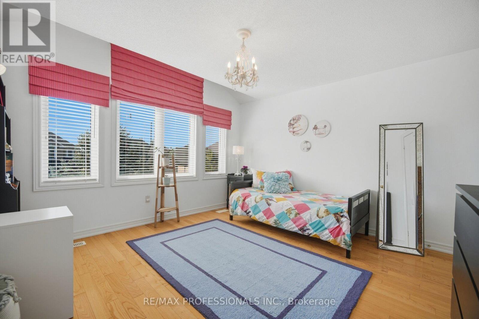 13 Dokkum Crescent, Brampton, ON photo 39