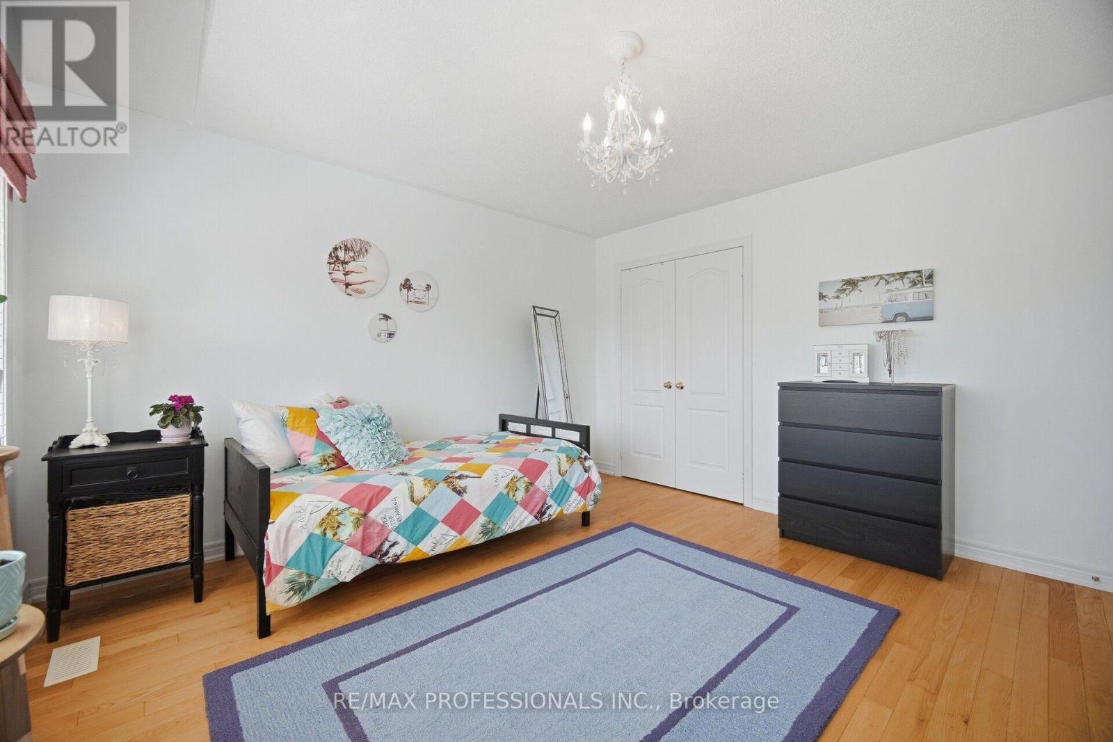 13 Dokkum Crescent, Brampton, ON photo 40
