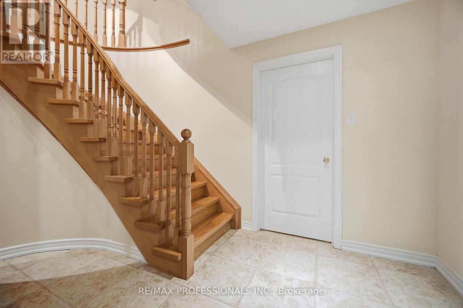 13 Dokkum Crescent, Brampton, ON photo 45