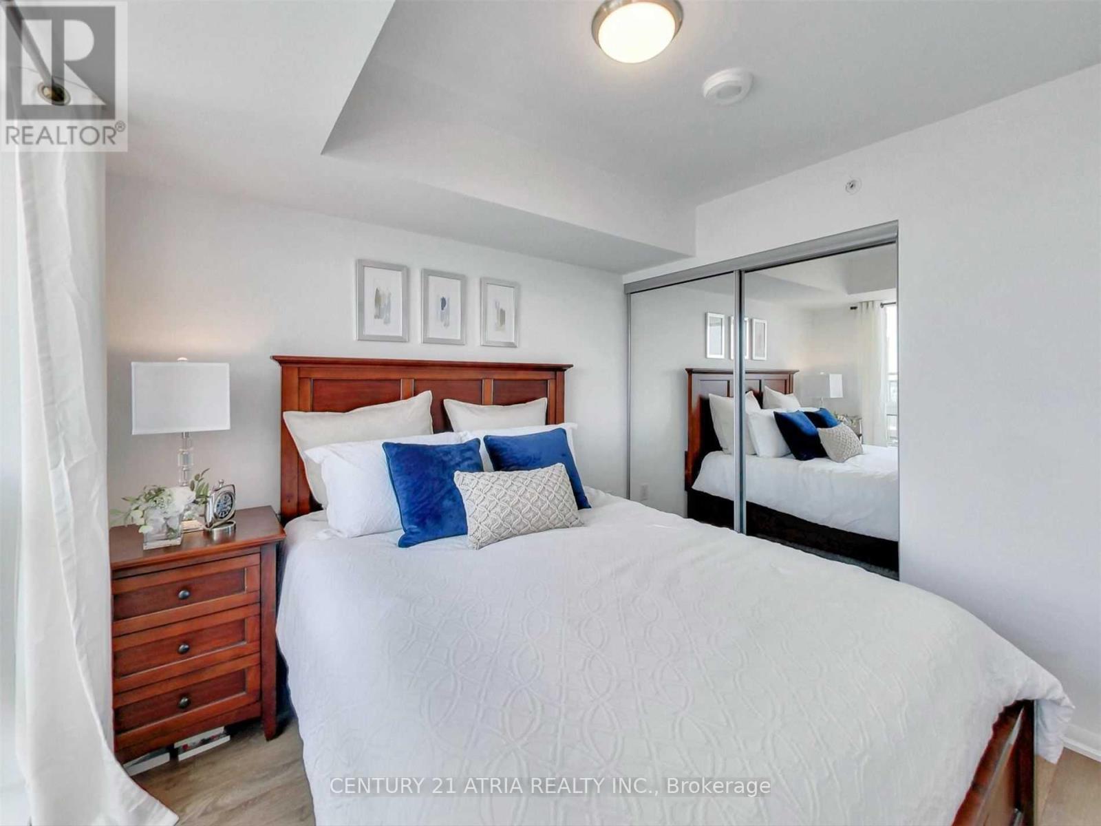 3091 Dufferin Street — photo 15