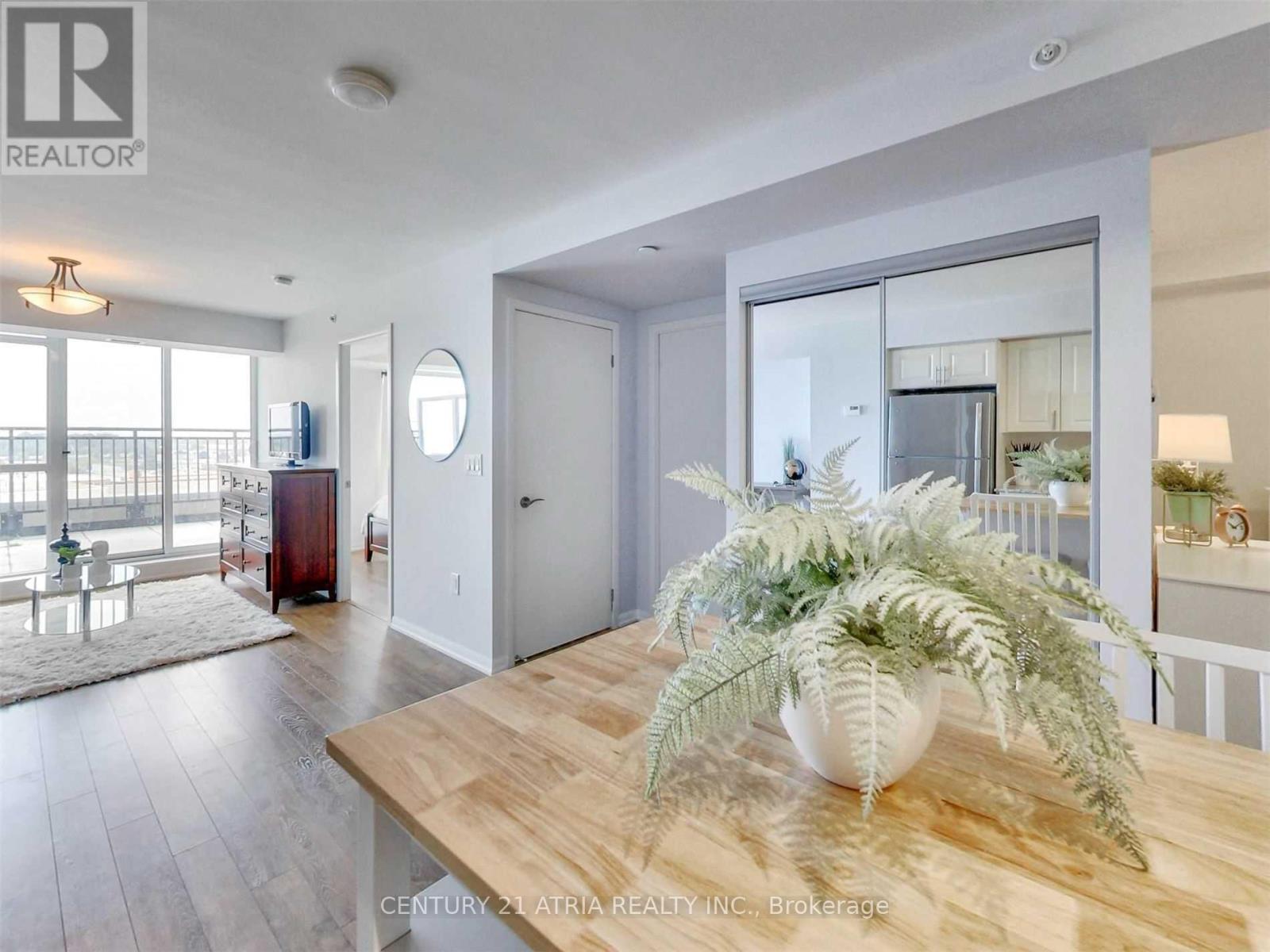 3091 Dufferin Street — photo 4