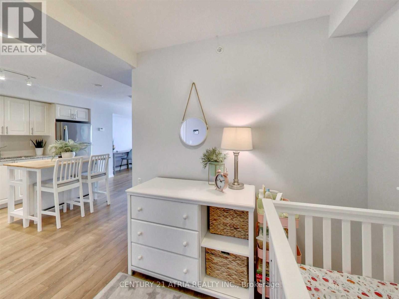 3091 Dufferin Street — photo 8