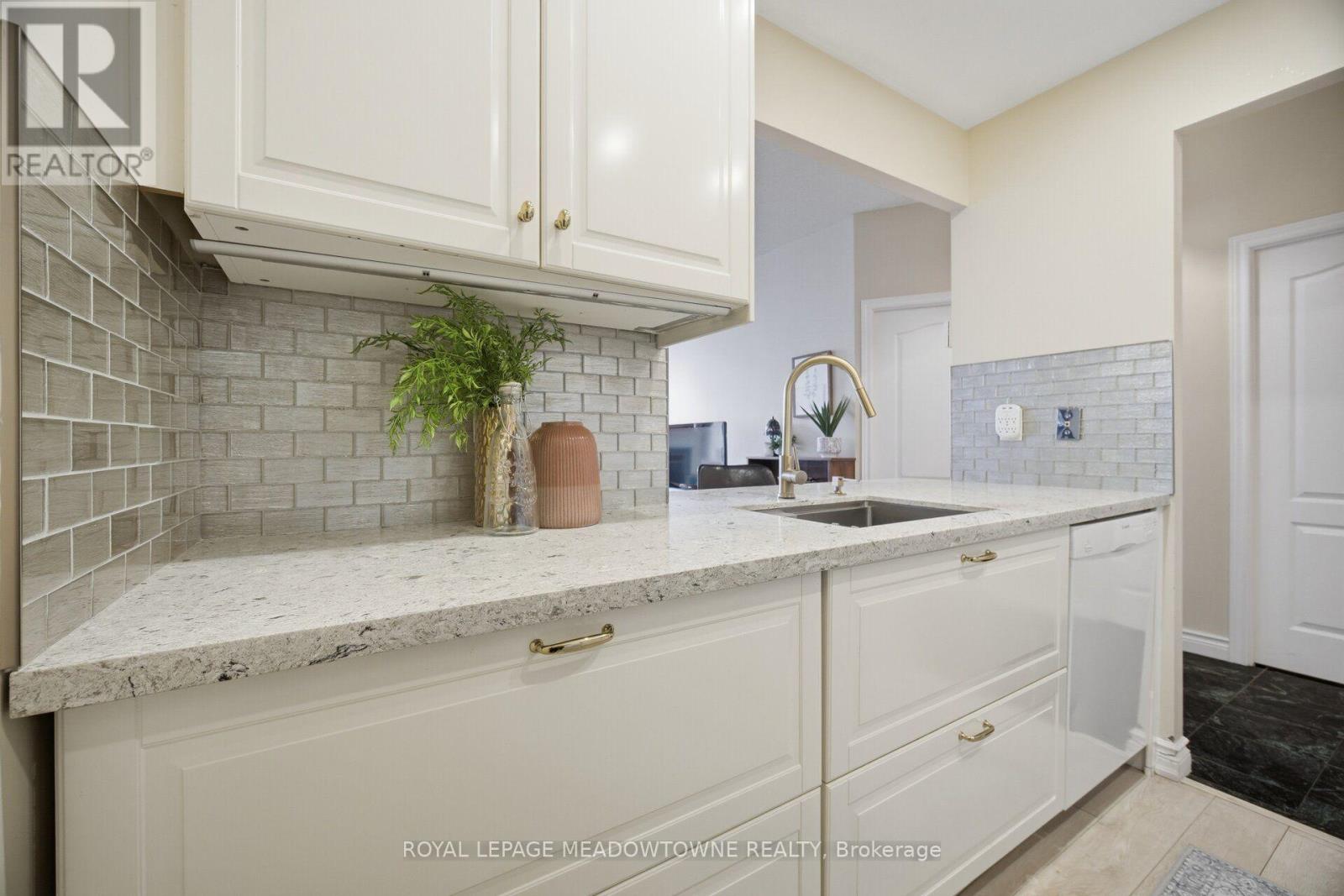 816- 1 Ripley Avenue, Toronto, ON photo 11