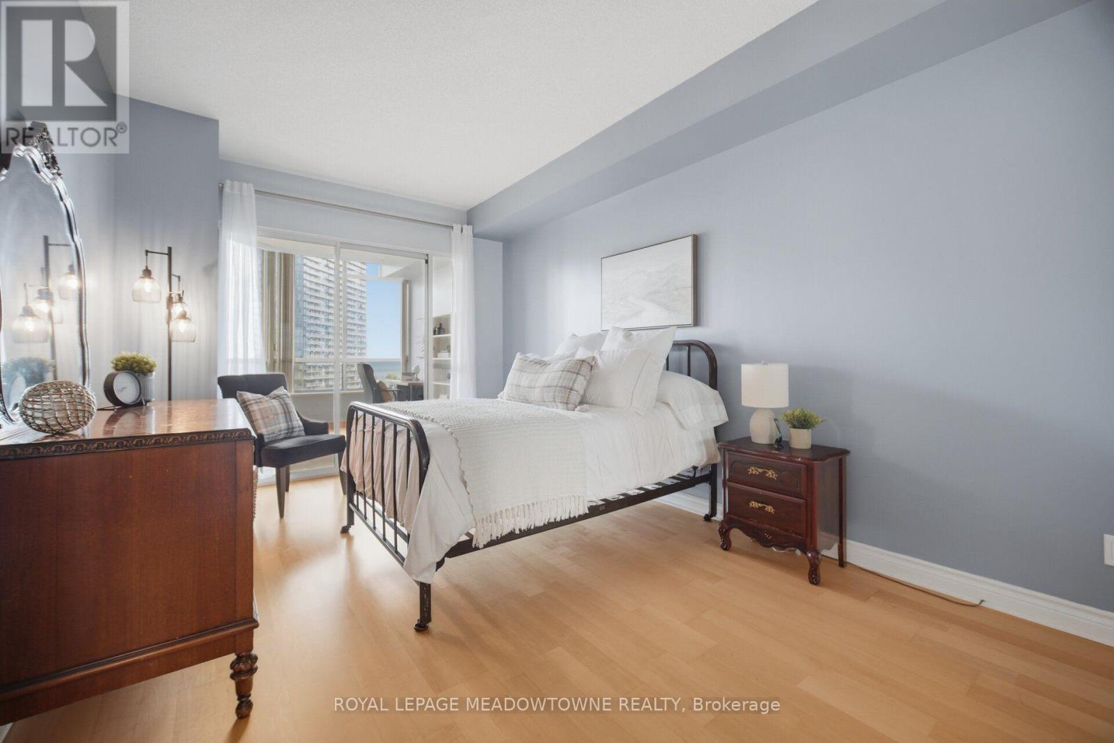 #816 1 RIPLEY AVENUE - 24