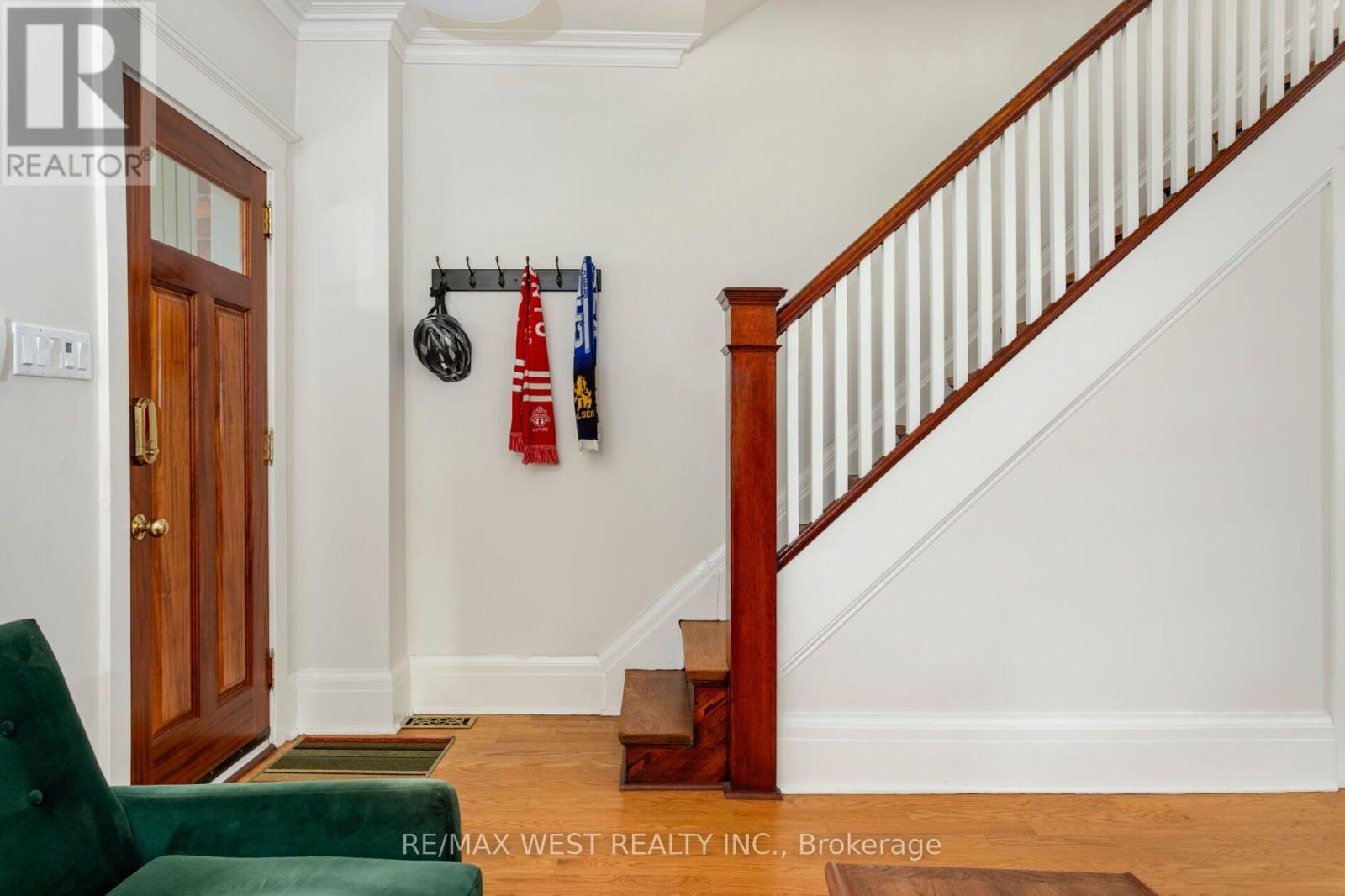 81 Chelsea Avenue, Toronto, ON photo 4